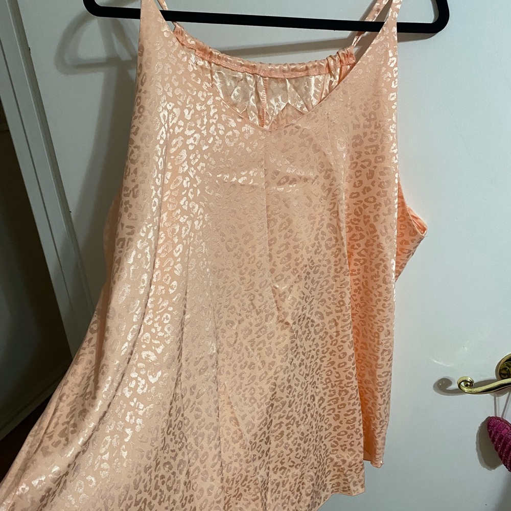 3X Light orange leopard print tank top - Picture 5 of 8